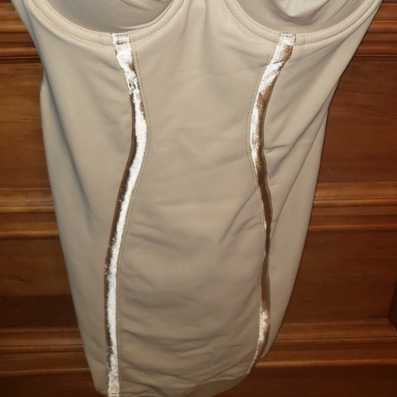 New W/Out Tags  Maidenform Shapewear Dress 38B - Picture 8 of 9